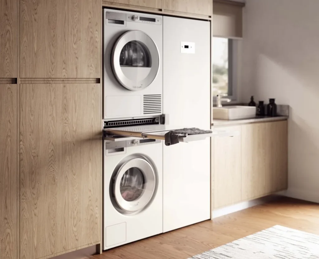 15. Renovering tva╠ettpelare intill badrum fritidshus