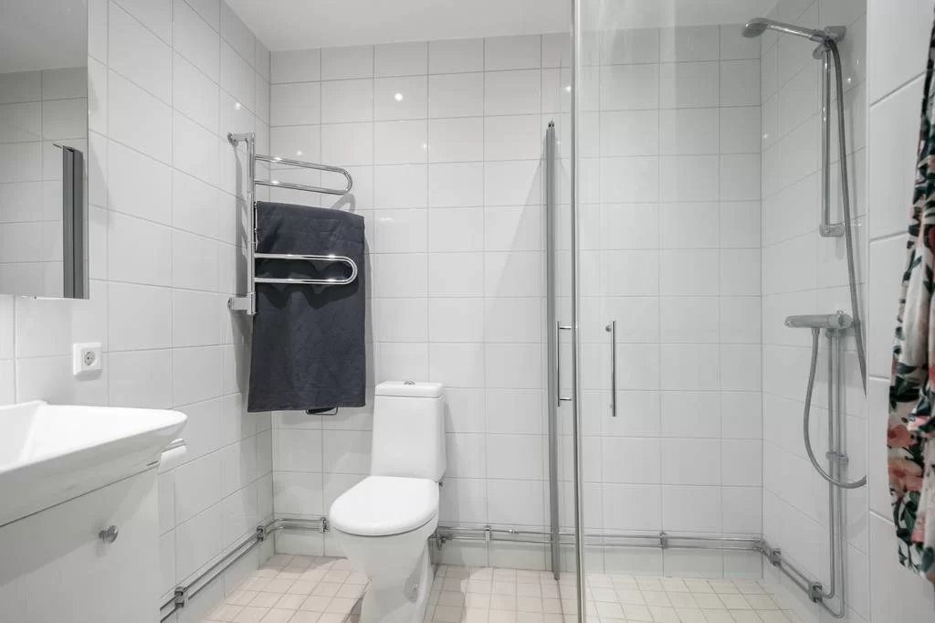 renovera badrum installation vattenburen golvvarme agnesberg angered goteborg 1