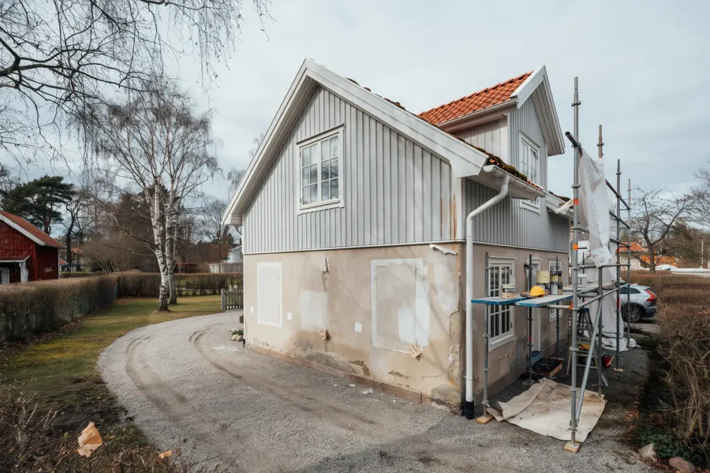 fasadrenovering p r tt s tt materialval kostnad och tecken p att huset beh ver tg rdas